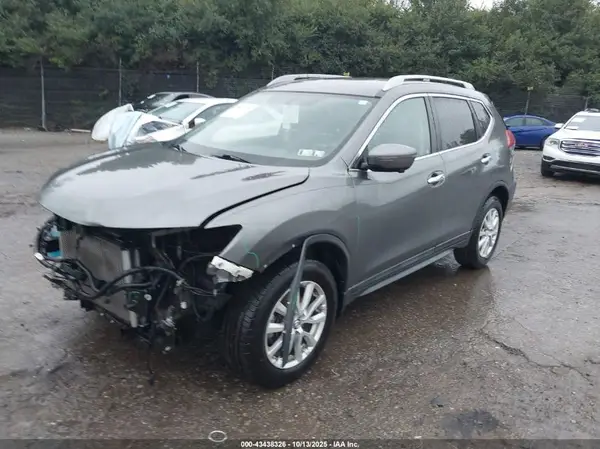 5N1AT2MV4JC810305 2018 NISSAN ROGUE - Image 2
