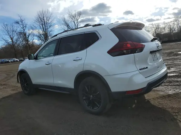 5N1AT2MV4JC811423 2018 NISSAN ROGUE - Image 2