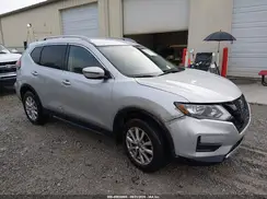 5N1AT2MV4JC813656 2018 NISSAN ROGUE