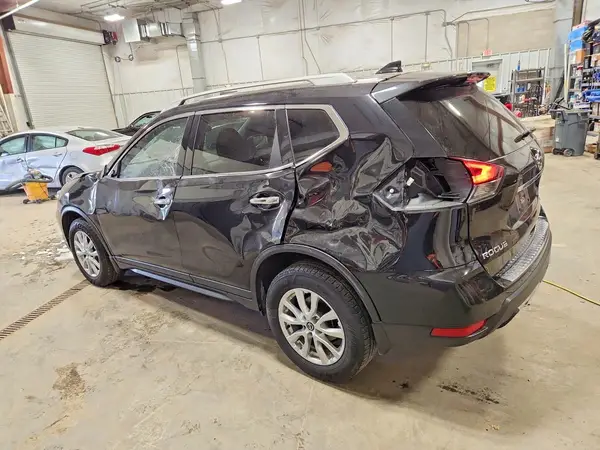 5N1AT2MV4JC815441 2018 NISSAN ROGUE - Image 2