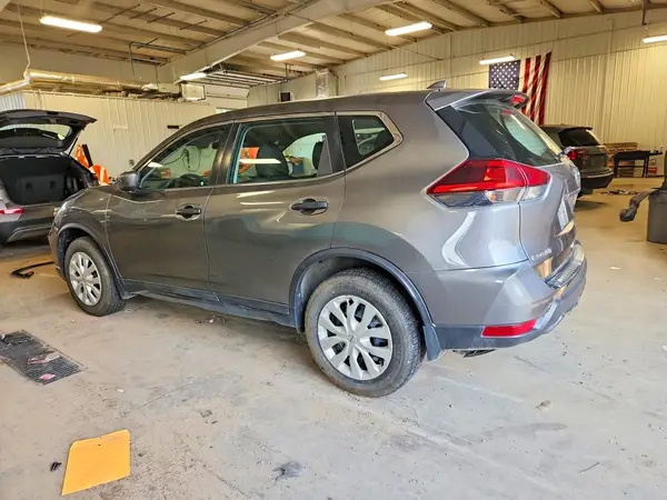 5N1AT2MV4JC821952 2018 NISSAN ROGUE - Image 2
