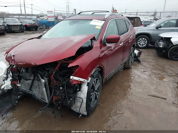 5N1AT2MV4JC822874 2018 NISSAN ROGUE - Image 2