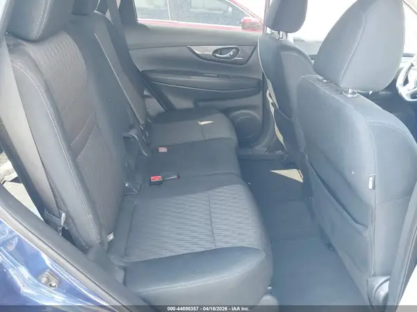 5N1AT2MV4JC827055 2018 NISSAN ROGUE - Image 8