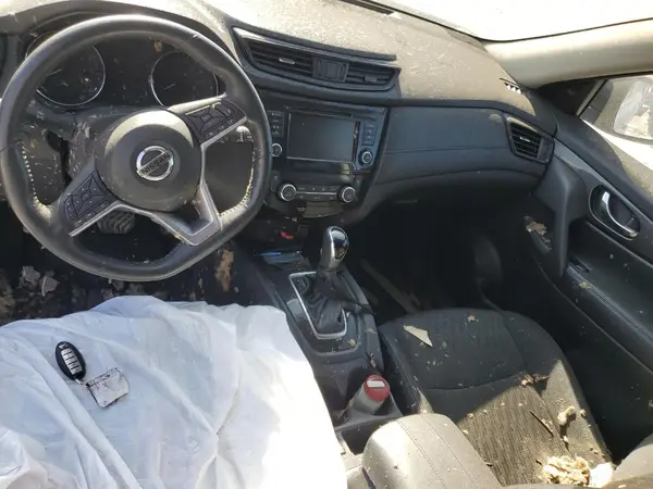 5N1AT2MV4JC831798 2018 NISSAN ROGUE - Image 8