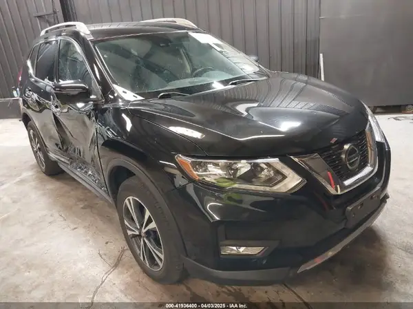 5N1AT2MV4JC835950 2018 NISSAN ROGUE - Image 1