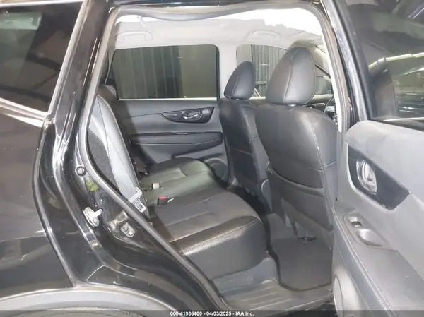 5N1AT2MV4JC835950 2018 NISSAN ROGUE - Image 8