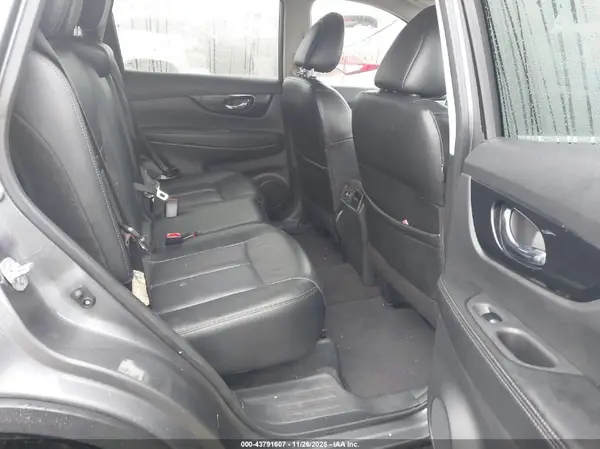 5N1AT2MV4JC842994 2018 NISSAN ROGUE - Image 8