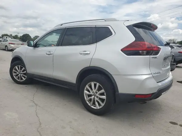 5N1AT2MV4JC844812 2018 NISSAN ROGUE - Image 2