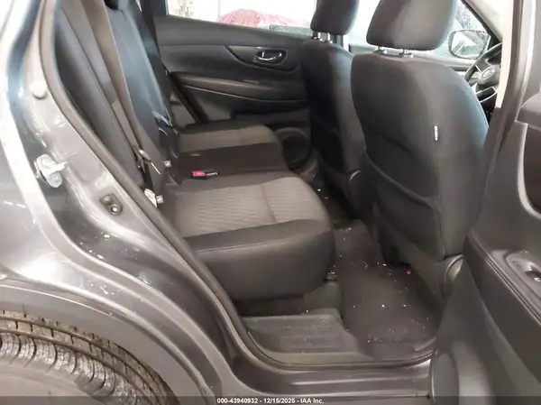 5N1AT2MV4KC700758 2019 NISSAN ROGUE - Image 8