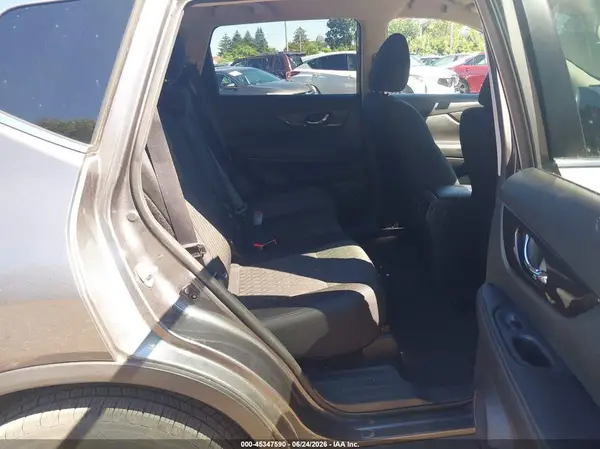 5N1AT2MV4KC704051 2019 NISSAN ROGUE - Image 8