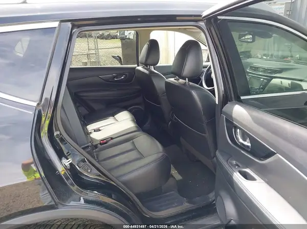 5N1AT2MV4KC713736 2019 NISSAN ROGUE - Image 8