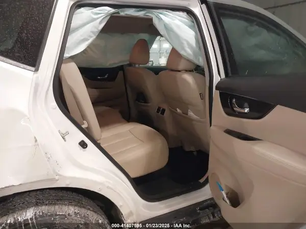 5N1AT2MV4KC718953 2019 NISSAN ROGUE - Image 8