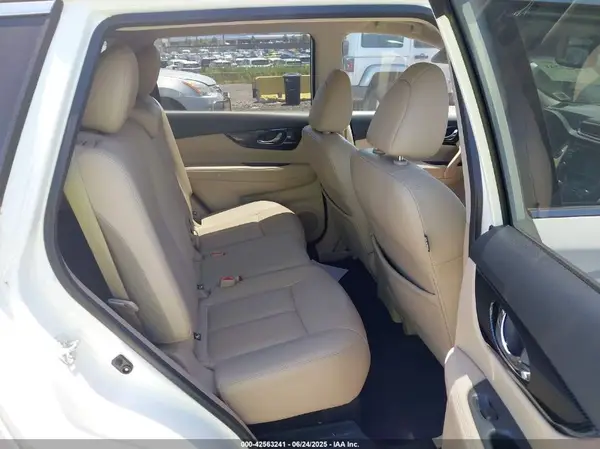 5N1AT2MV4KC720007 2019 NISSAN ROGUE - Image 8