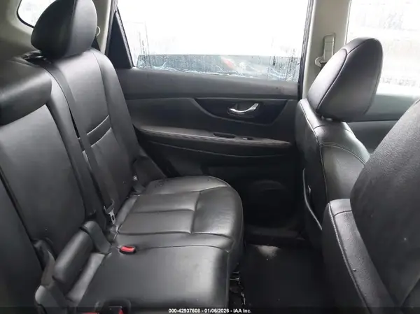 5N1AT2MV4KC727524 2019 NISSAN ROGUE - Image 8