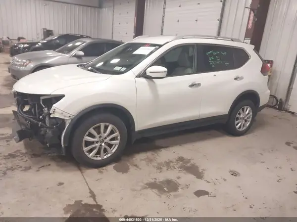 5N1AT2MV4KC737311 2019 NISSAN ROGUE - Image 2