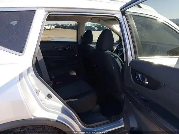 5N1AT2MV4KC737387 2019 NISSAN ROGUE - Image 8