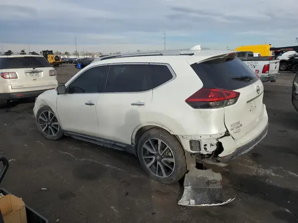 5N1AT2MV4KC746588 2019 NISSAN ROGUE - Image 2