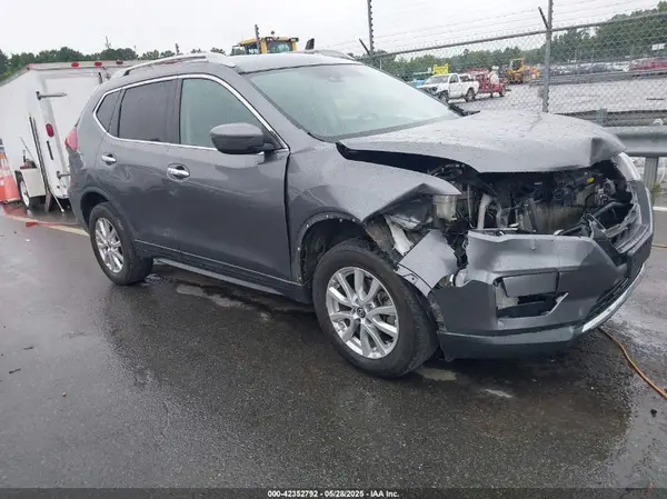 5N1AT2MV4KC769210 2019 NISSAN ROGUE - Image 1