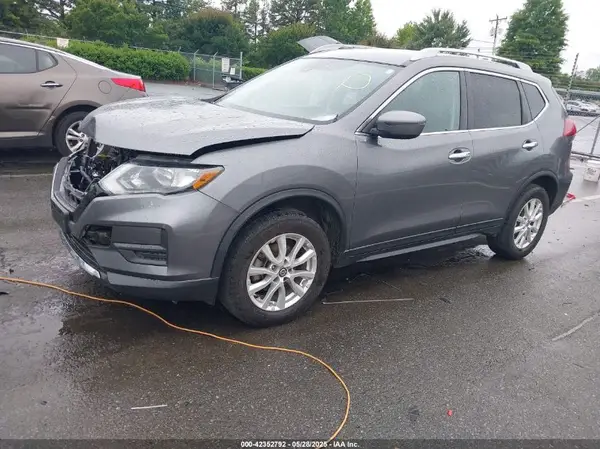 5N1AT2MV4KC769210 2019 NISSAN ROGUE - Image 2
