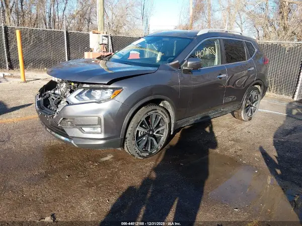 5N1AT2MV4KC769675 2019 NISSAN ROGUE - Image 2