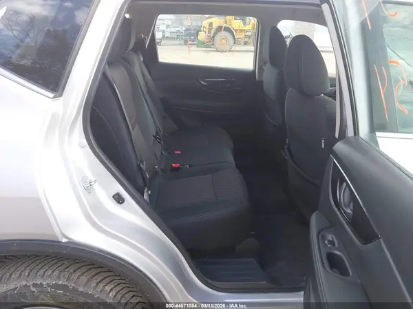 5N1AT2MV4KC796763 2019 NISSAN ROGUE - Image 8