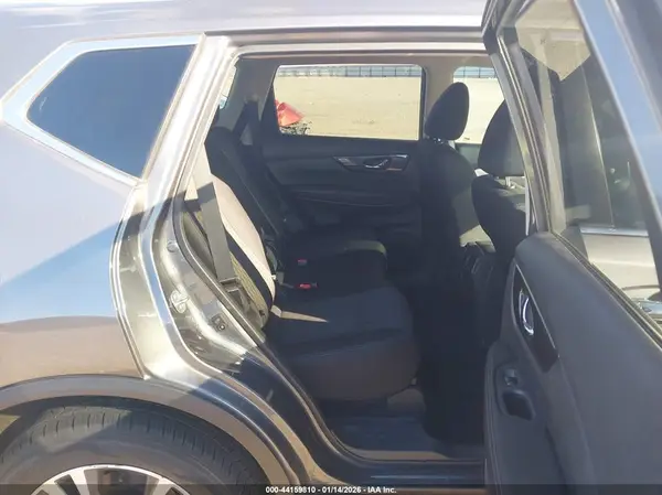 5N1AT2MV4KC801119 2019 NISSAN ROGUE - Image 8