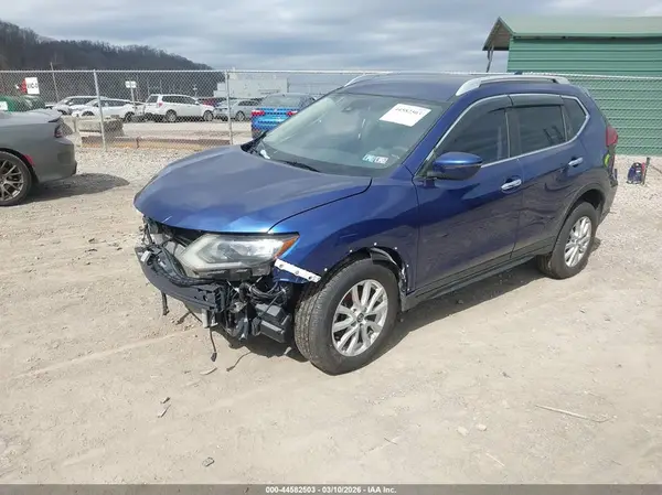 5N1AT2MV4KC811357 2019 NISSAN ROGUE - Image 2