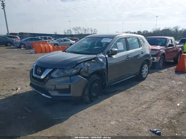5N1AT2MV4KC812248 2019 NISSAN ROGUE - Image 2