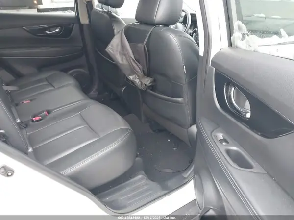 5N1AT2MV4KC825484 2019 NISSAN ROGUE - Image 8
