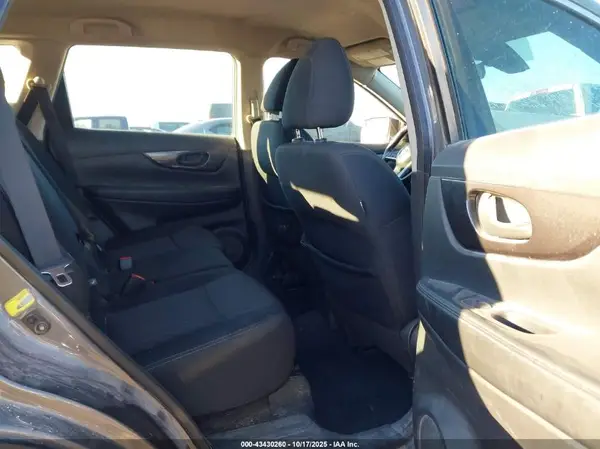 5N1AT2MV4KC828532 2019 NISSAN ROGUE - Image 8