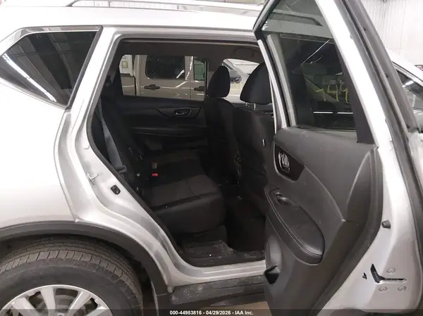 5N1AT2MV4KC830832 2019 NISSAN ROGUE - Image 8