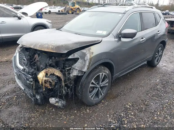 5N1AT2MV4KC840230 2019 NISSAN ROGUE - Image 2