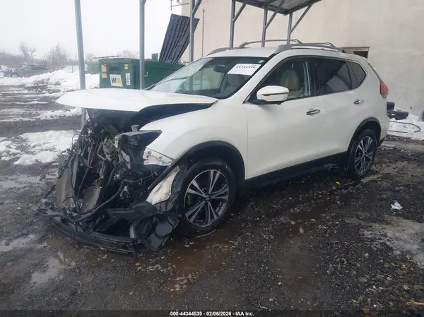 5N1AT2MV4KC842303 2019 NISSAN ROGUE - Image 2