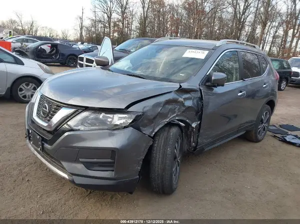 5N1AT2MV4LC774571 2020 NISSAN ROGUE - Image 2