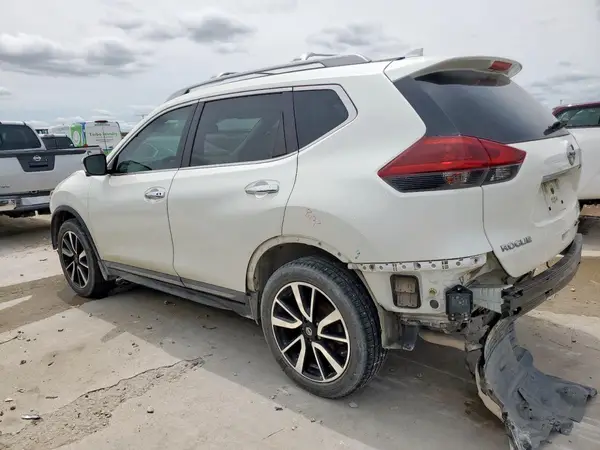5N1AT2MV4LC800313 2020 NISSAN ROGUE - Image 2