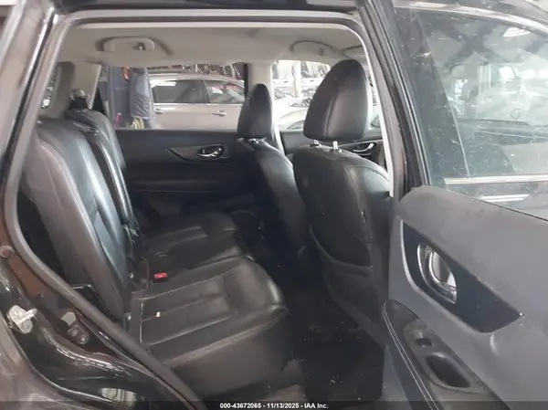 5N1AT2MV5GC738765 2016 NISSAN ROGUE - Image 8