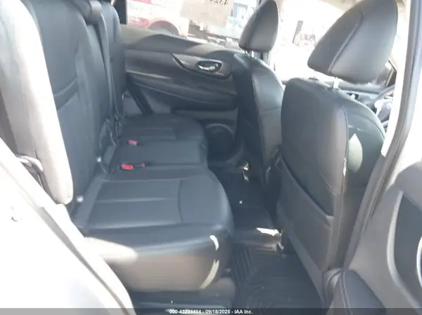 5N1AT2MV5GC742346 2016 NISSAN ROGUE - Image 8