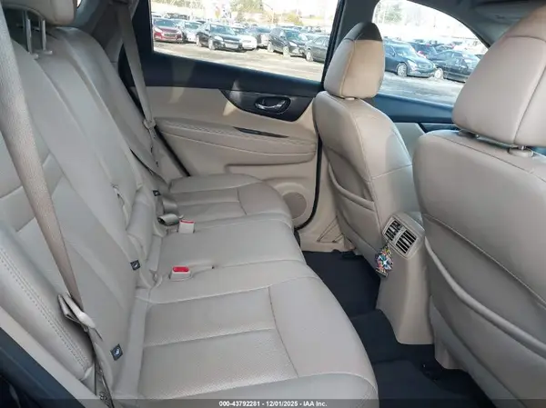 5N1AT2MV5GC788727 2016 NISSAN ROGUE - Image 8