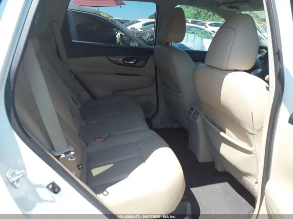 5N1AT2MV5GC794477 2016 NISSAN ROGUE - Image 8