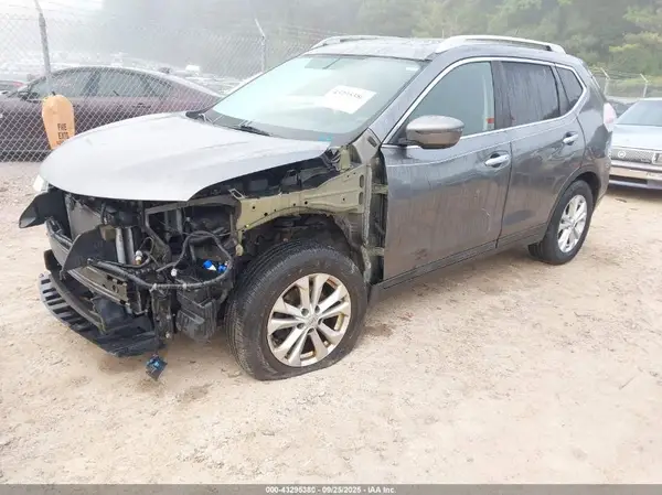 5N1AT2MV5GC797945 2016 NISSAN ROGUE - Image 2