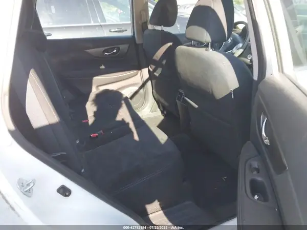 5N1AT2MV5GC848053 2016 NISSAN ROGUE - Image 8