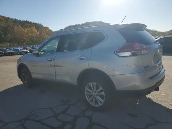 5N1AT2MV5GC887919 2016 NISSAN ROGUE - Image 2