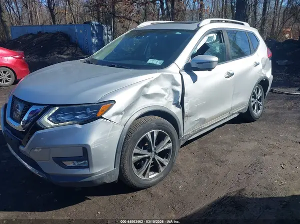 5N1AT2MV5HC730506 2017 NISSAN ROGUE - Image 2