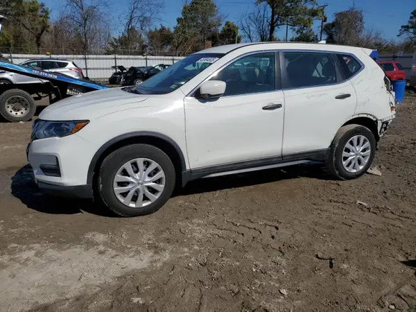 5N1AT2MV5HC733812 2017 NISSAN ROGUE - Image 1