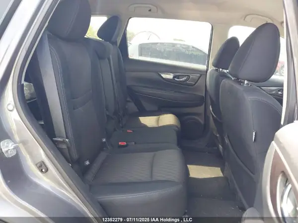 5N1AT2MV5HC739917 2017 NISSAN ROGUE - Image 8