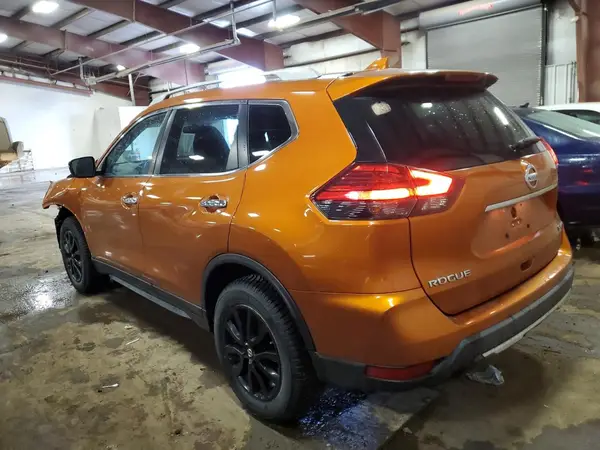 5N1AT2MV5HC741330 2017 NISSAN ROGUE - Image 2