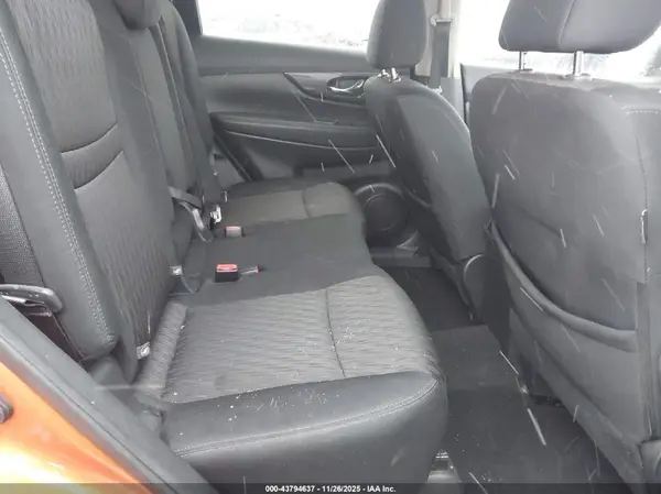 5N1AT2MV5HC741988 2017 NISSAN ROGUE - Image 8