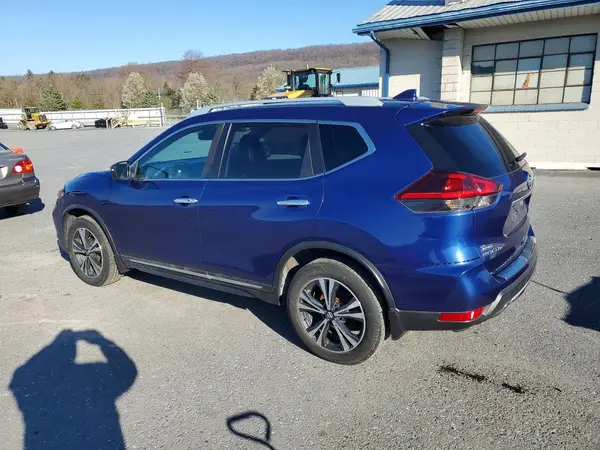 5N1AT2MV5HC746009 2017 NISSAN ROGUE - Image 2
