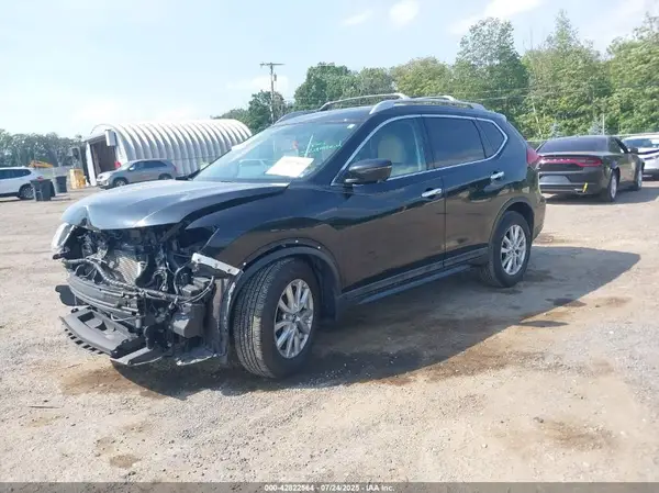 5N1AT2MV5HC748164 2017 NISSAN ROGUE - Image 2