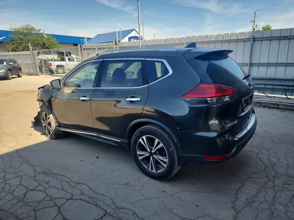 5N1AT2MV5HC749072 2017 NISSAN ROGUE - Image 2